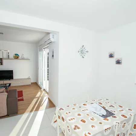 Apartment Vodopija *