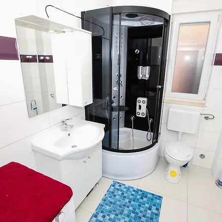 Vodopija Apartment *